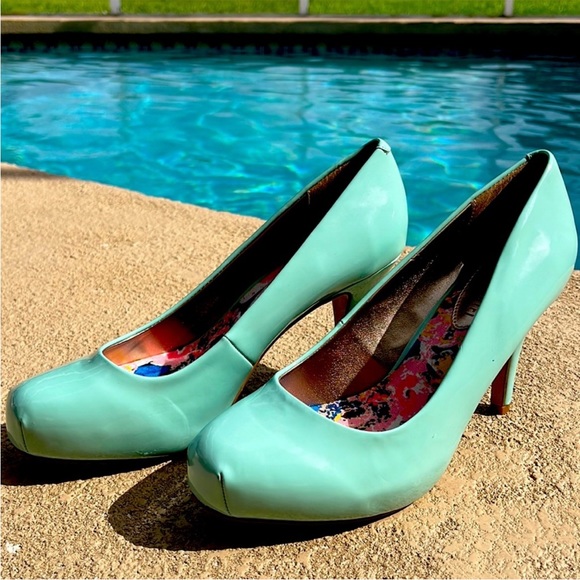 Madden Girl 3 pairs of heels pumps Barbie, hot pink, Blue - Picture 8 of 10